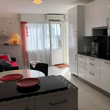 Les Pins Apartment *
