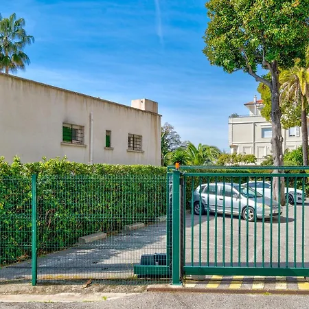 Les Pins * Cannes